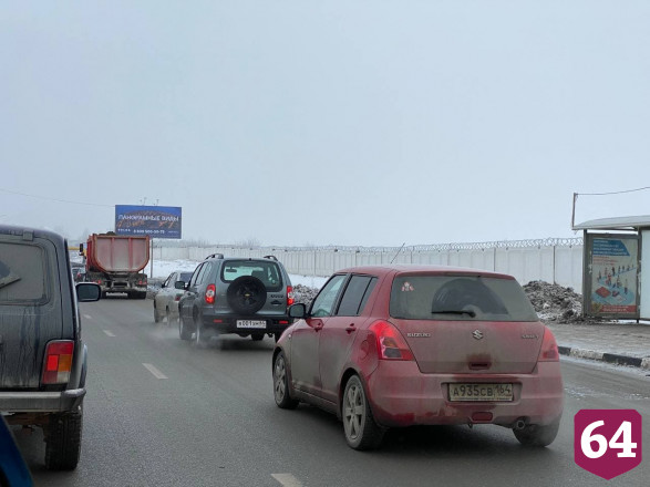 Саратов встал в 7-балльных пробках