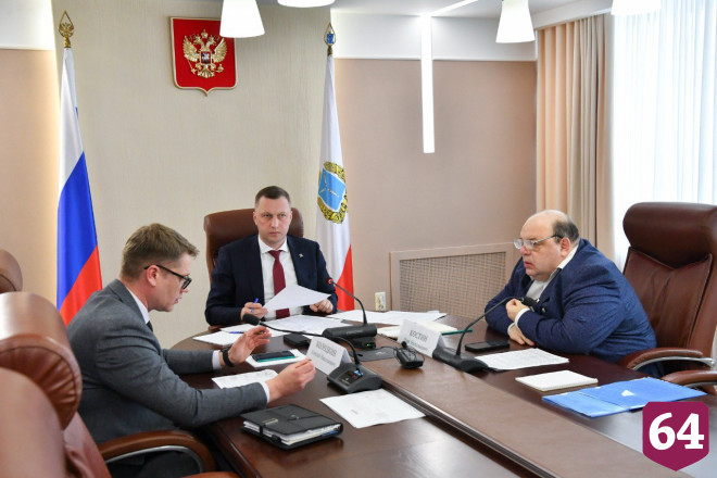 Саратовский губернатор поручил найти высококлассных врачей в новые поликлиники 