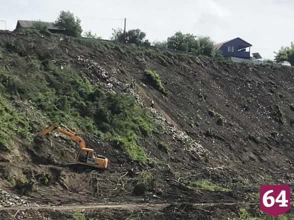 На месте свалки у реки появятся зеленая зона и солярий