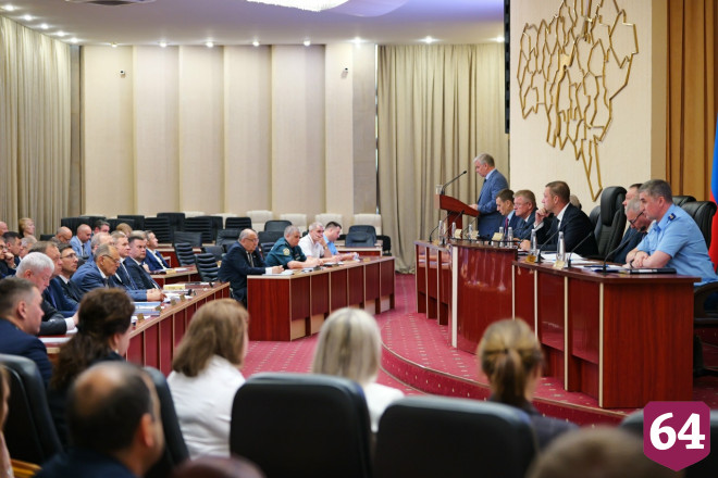 Саратов получит еще миллиард рублей на ремонт дорог 