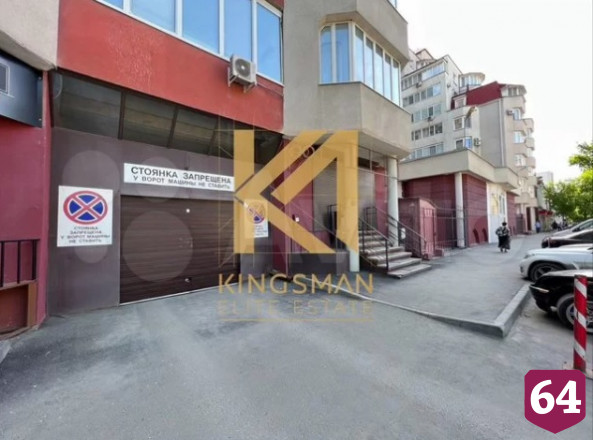 В Саратове за 40 миллионов продают квартиру с выходом на крышу