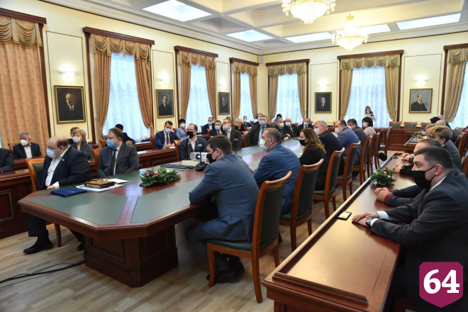 Губернатор обсудил подготовку кадров с ректором Московского медуниверситета 