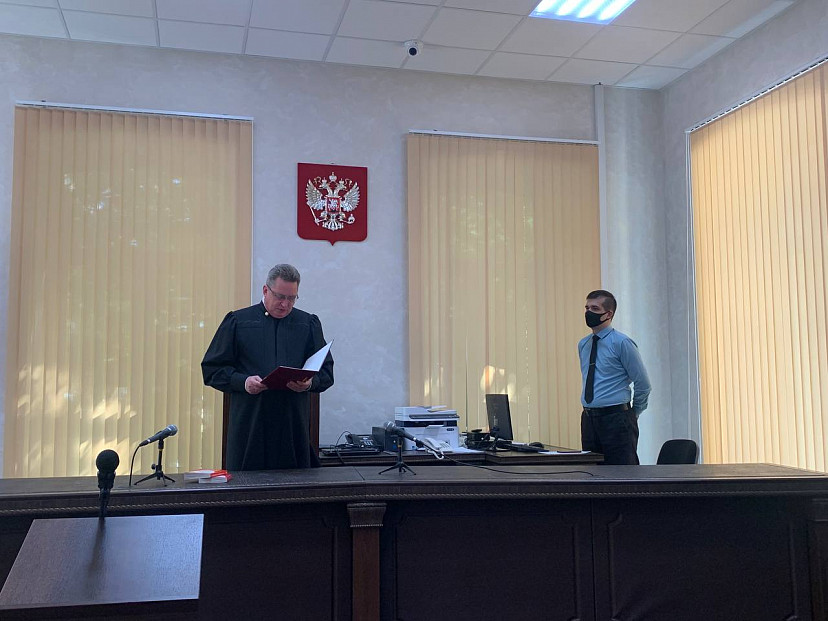Женщину с приятелем осудили на 28 лет за убийство 90-летней родственницы