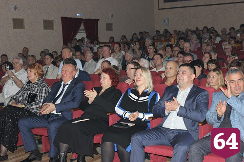 Народный артист Вячеслав Малежик вновь выступил на сцене Энгельсского дома-интерната