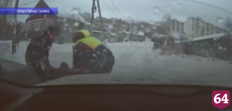 В Саратове пьяный водитель на «Жигулях» уходил от полицейской погони