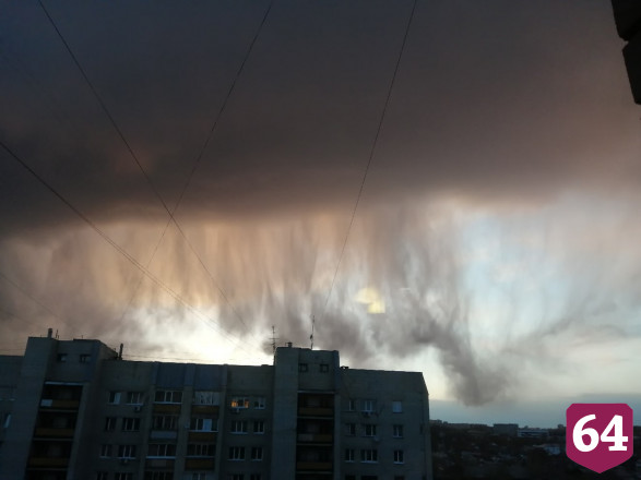 Жителей Саратова поразили странные облака над городом