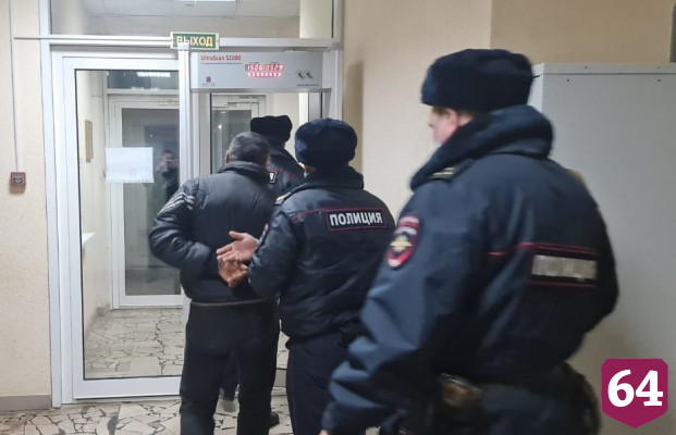 Саратовец насмерть забил друга в пьяной ссоре и получил 10 лет колонии