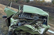 Два человека погибли в аварии у села Золотая Степь