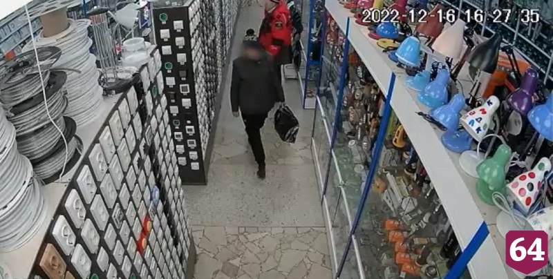 Рецидивист украл из магазина сварочный аппарат и попался