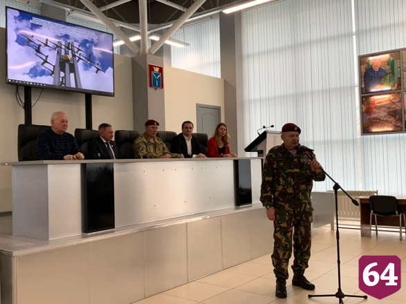 Саратовская молодежь встретилась с героями 