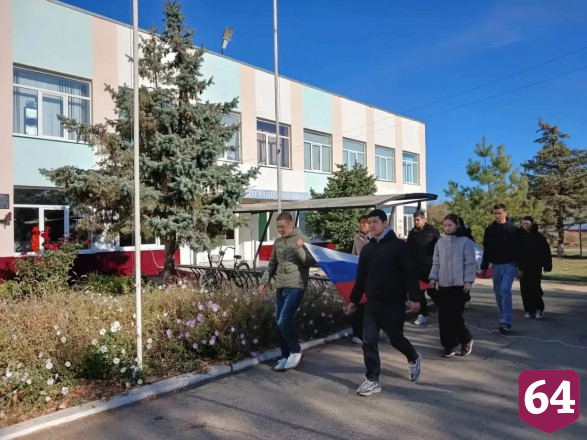 В Саратовской области открыли мемориальную доску кавалеру ордена Мужества 