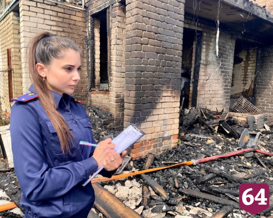 Утренний пожар на даче в Саратове унес жизнь мужчины