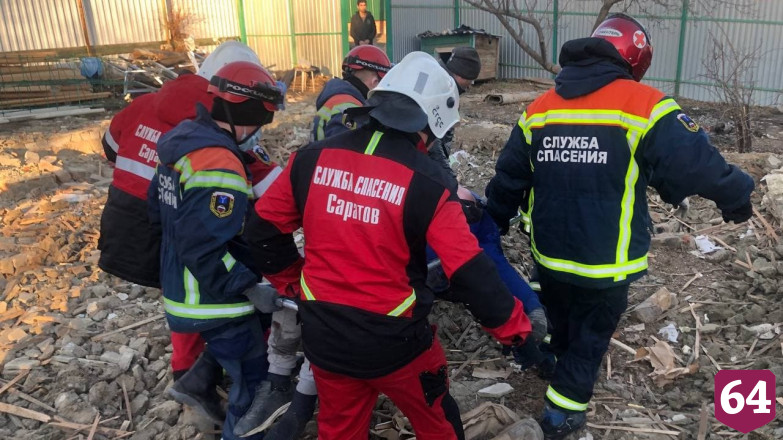 В Саратове на подростка рухнула стена дома