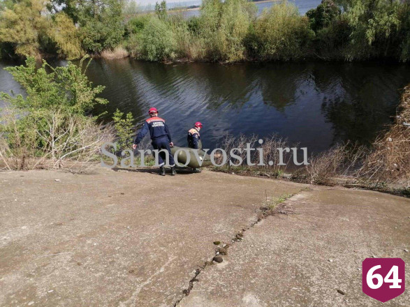 Спасатели достали из Волги тело погибшего мужчины
