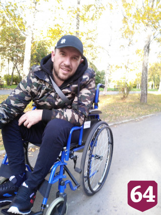 Уралец на инвалидной коляске едет в Крым через Саратовскую область