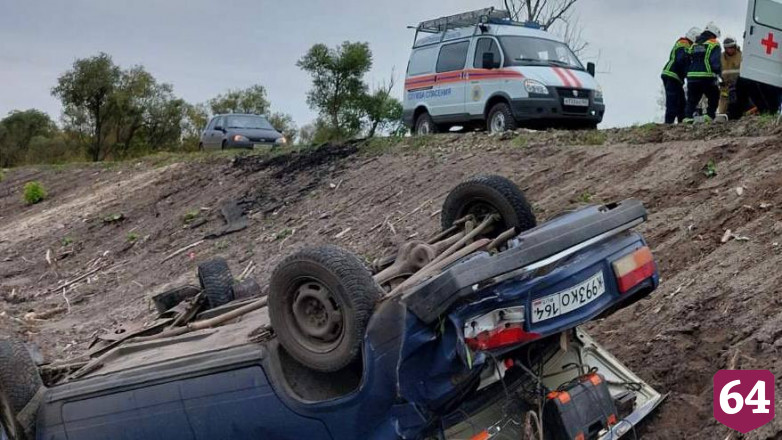 В перевернувшейся на трассе легковушке пострадал 20-летний молодой человек