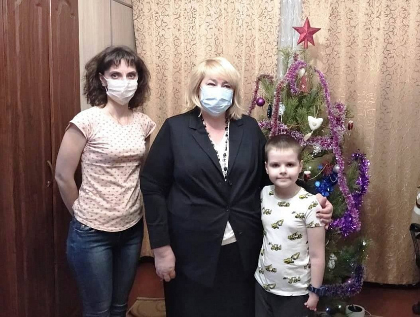 Вице-спикер думы исполнила желания саратовских детей