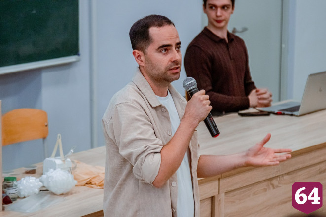Саратовцам рассказали о «брокенском призраке», снежниках и суперинтеллекте