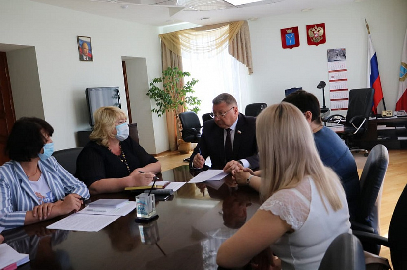 В Саратовской области проверят оснащение медучреждений 