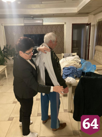 Саратовские казаки помогли зимней одеждой жителям Донбасса