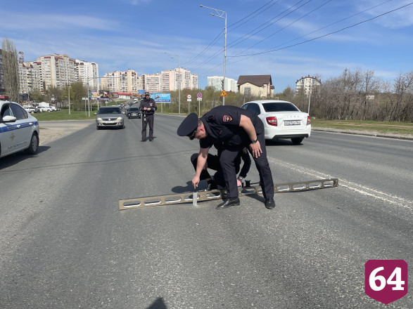 Автоинспекторы померили ямы на дорогах Саратова