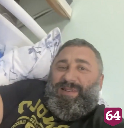 Саратовский силач победил пневмонию и призвал носить врачей на руках