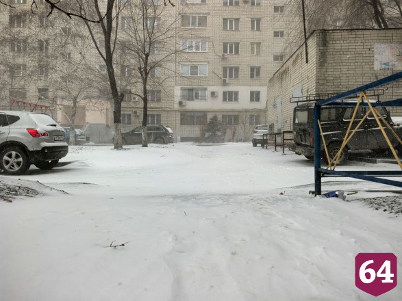Саратовским автомобилистам рекомендовали отказаться от дальних поездок