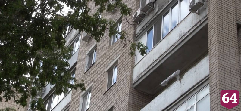 В Саратове мать полицейского помогла поймать курьера мошенников