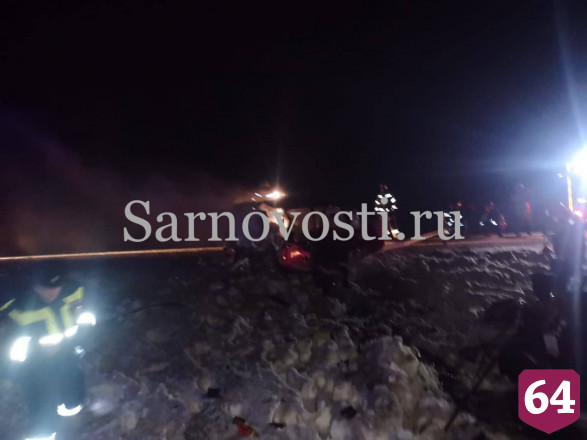 Три человека сгорели в ДТП под Саратовом