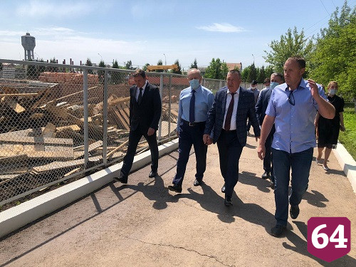 Губернатор поблагодарил коллектив Энгельсского дома-интерната за труд