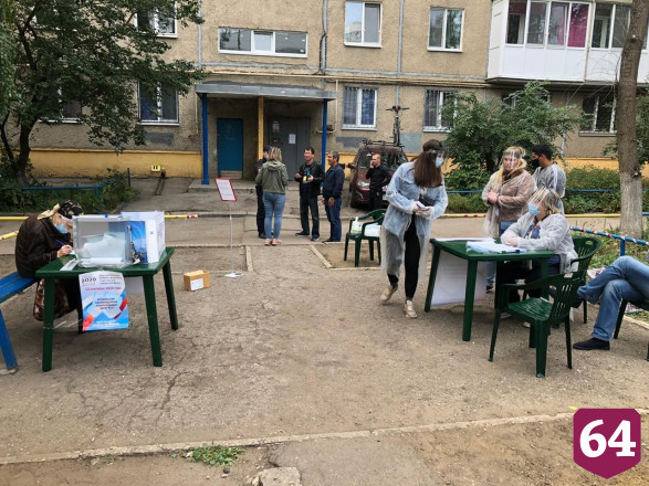 Общественники проверили придомовые УИК
