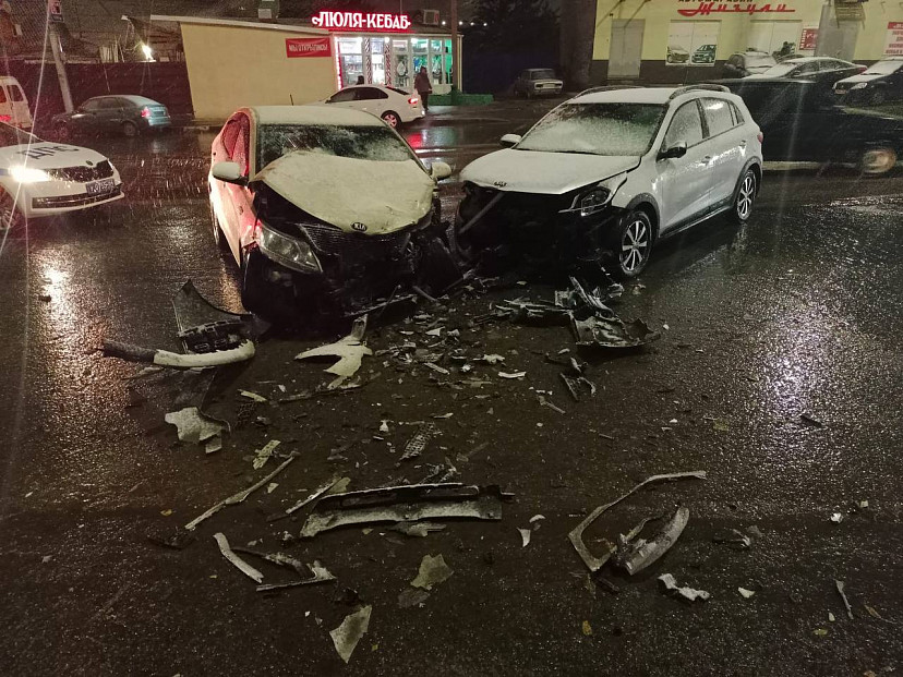 В Саратове автомобиль с мертвым водителем попал в ДТП