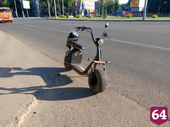 Саратовца арестовали за пьяную езду на электроскутере без прав
