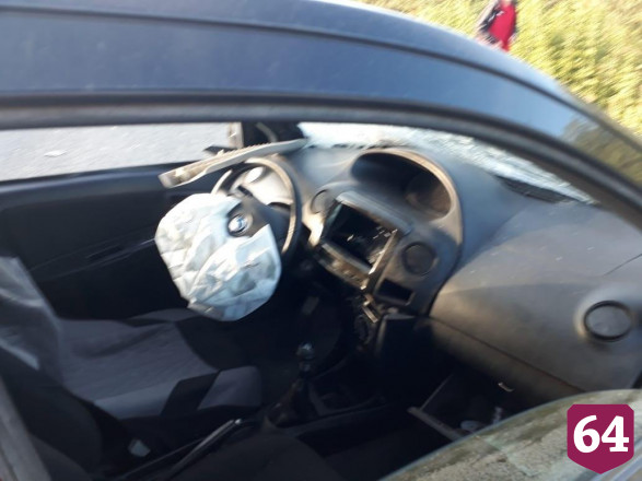 Очевидцы потушили автомобиль участника массового ДТП