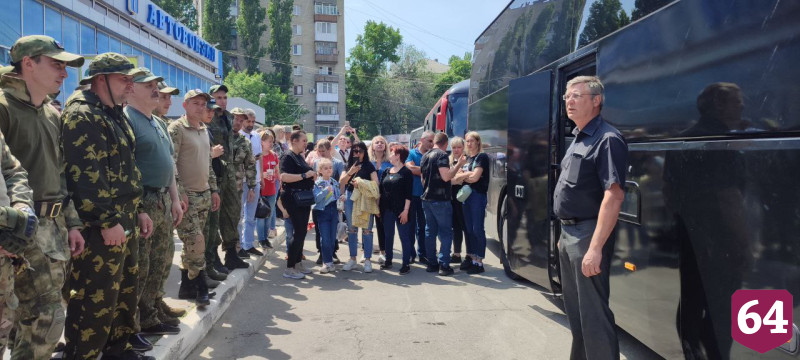 Саратовцы после отпуска отправились в зону спецоперации