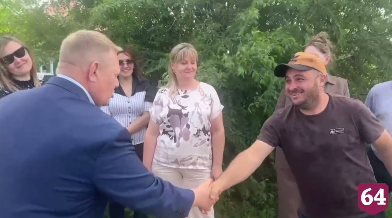На оживленной улице саратовского райцентра сделают тротуар