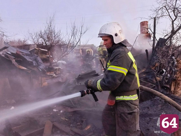 Два человека погибли на утренних пожарах в Саратове