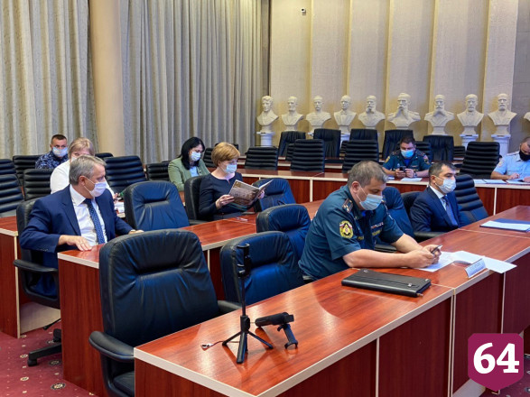 Губернатор раскритиковал районных чиновников за бездействие после урагана