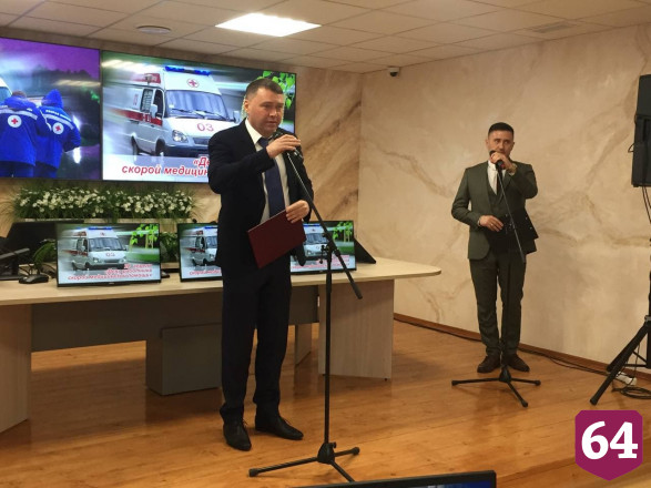 В Саратове наградили лучших работников скорой помощи