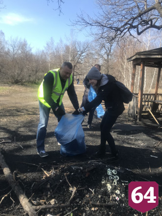 После субботника с Кумысной поляны вывезли 42 кубометра мусора
