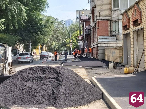 Губернатор потребовал отстранять подрядчиков за некачественные тротуары