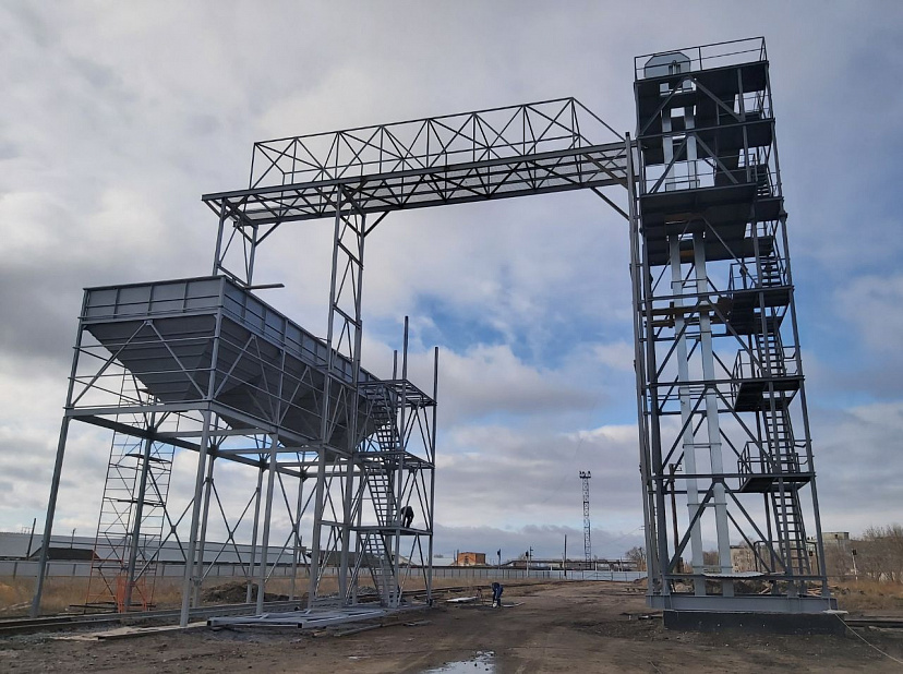 Под Саратовом строят зернохранилище за 300 млн рублей