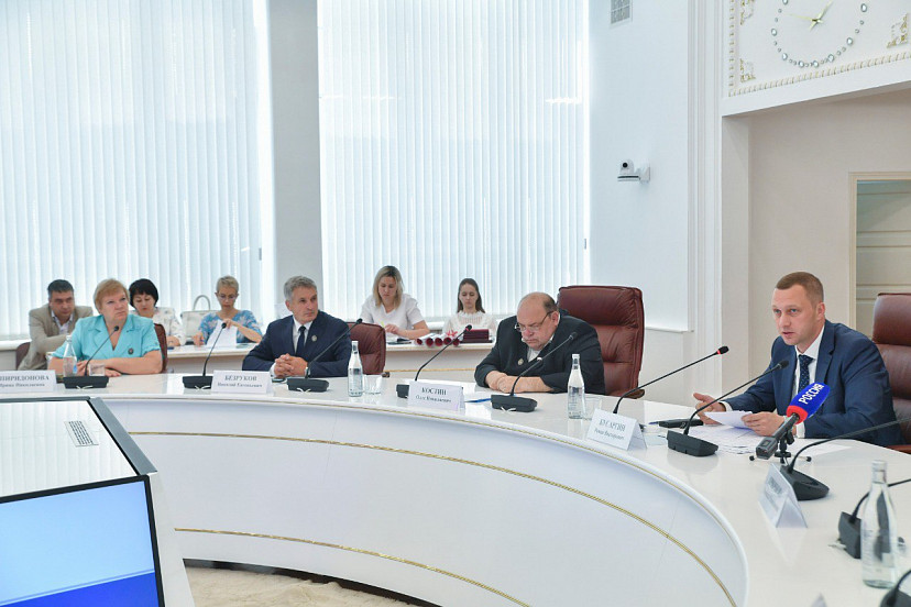Роман Бусаргин отметил потенциал саратовского здравоохранения 