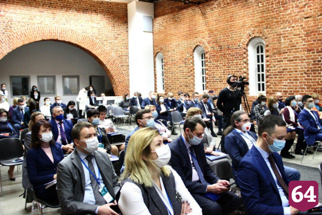 Полпред призвал НКО помогать людям с РАС