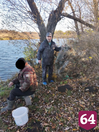 В Саратовской области у рыбаков изъяли 190 кг улова и более километра сетей