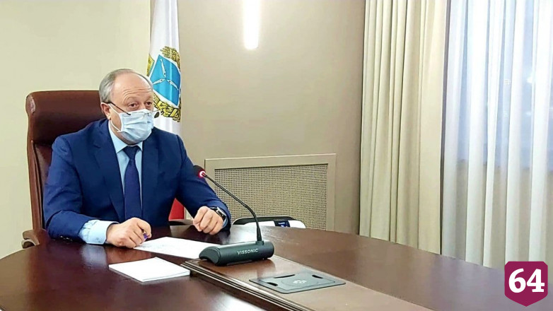 Губернатор потребовал повысить качество уборки снега в Саратове