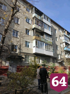 В Саратове задержана выбросившая из окна дочерей женщина