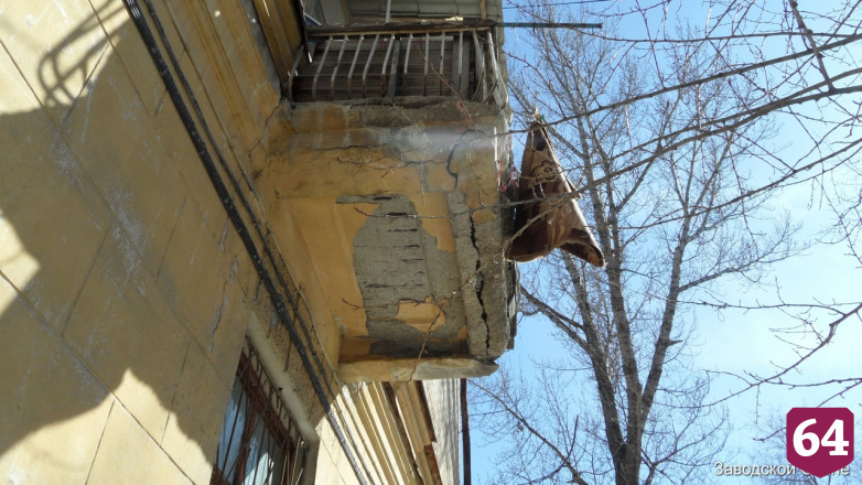 Жителям аварийного дома на Огородной предложили обратиться в суд