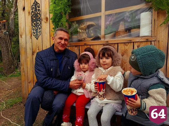 На саратовском фестивале баранины кормили шашлыком и пловом