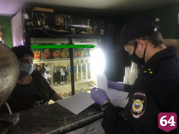 В Саратове магазины торгуют спиртным без лицензии и в запрещенное время 